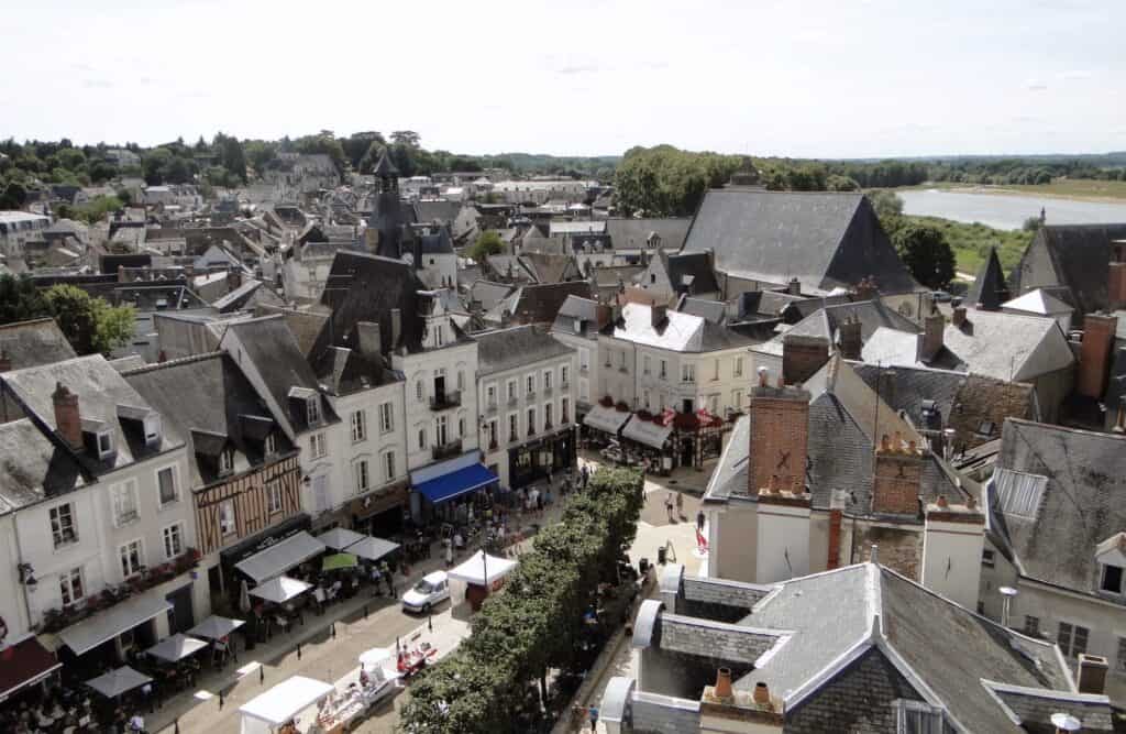 The town of Amboise is located in central France, about a three-hour train ride from Paris. 
