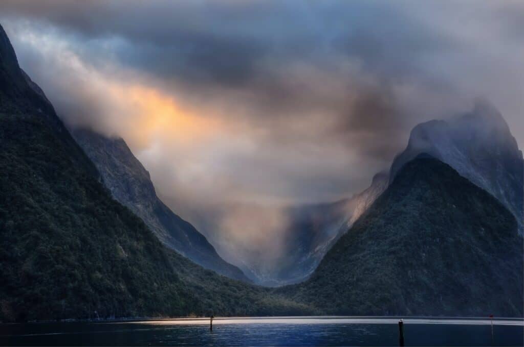 Milford Sound is a must visit when in New Zealand. A bud leaves early in the morning from Queenstown for a day trip to Milford Sound.