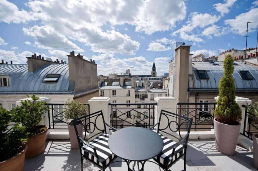 Luxury Hotel in the Latin Quarter, L'Hotel is one.