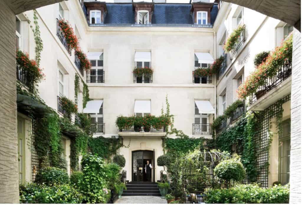 Relais Christine is one of our favorite luxury hotels in the Latin Quarter, Paris.