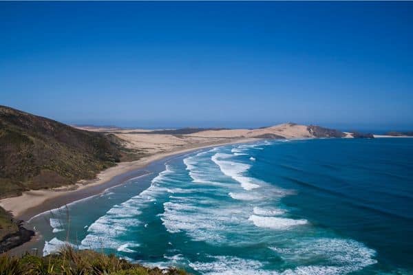 How many days in New Zealand is enough to see its stunning landscape.